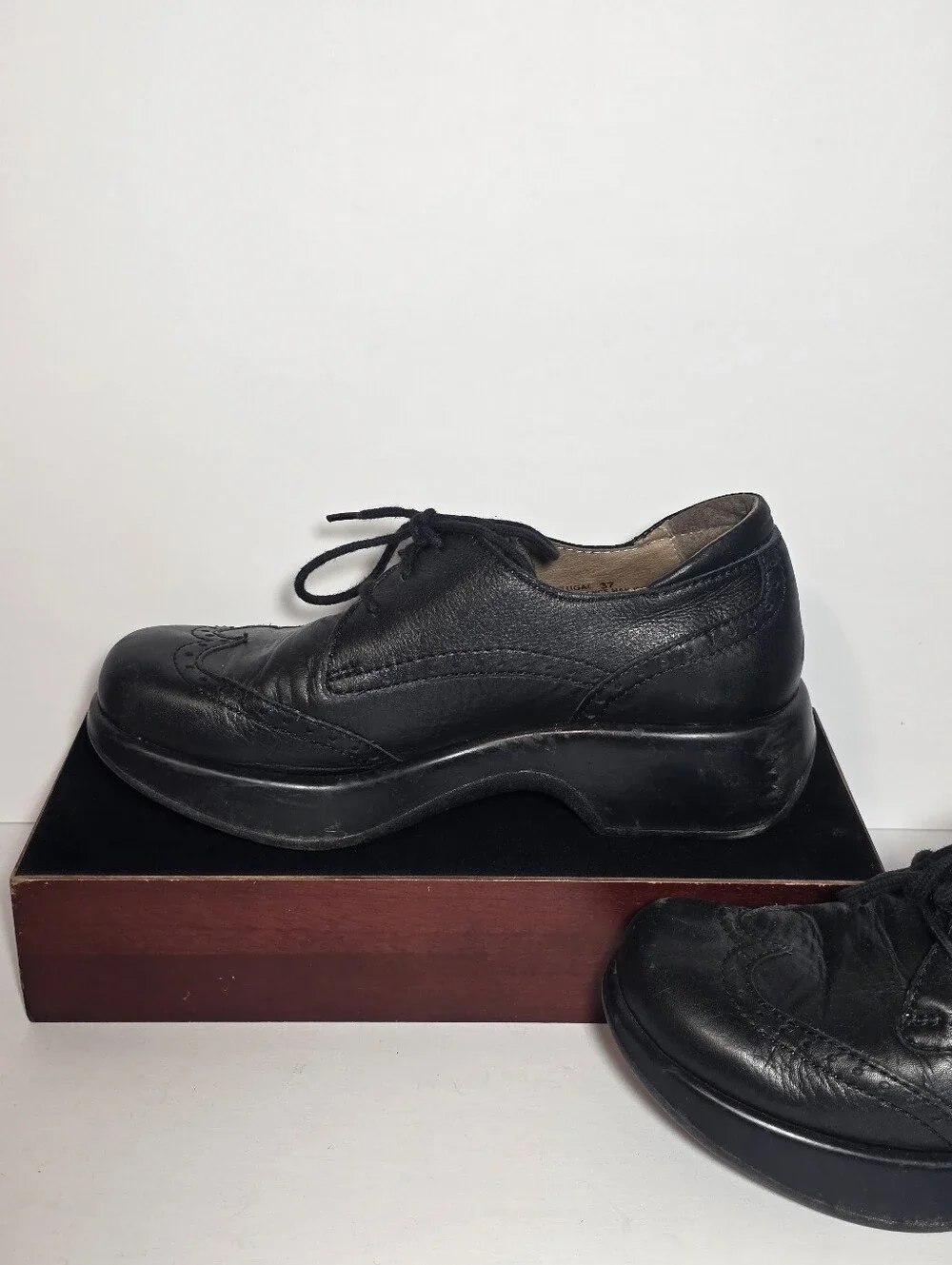 Vintage Black Leather Platform Oxford Shoes Wingtip Brogue Lace Up Women Size 37